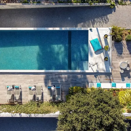 Paladina Πανσιόν